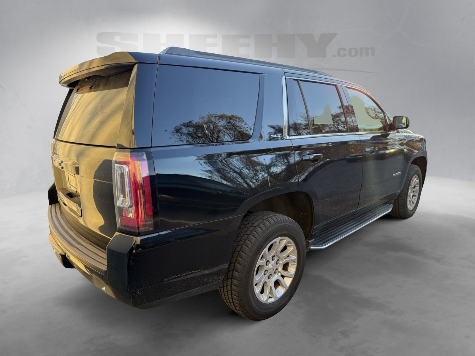 2020 Gmc Yukon SLT photo 3