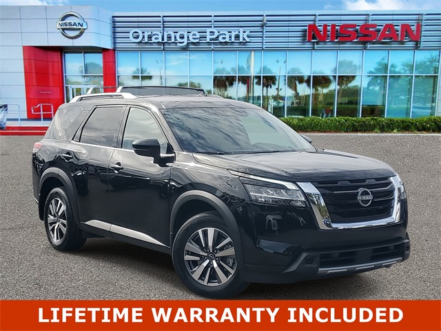 2024 Nissan Pathfinder SL's photo