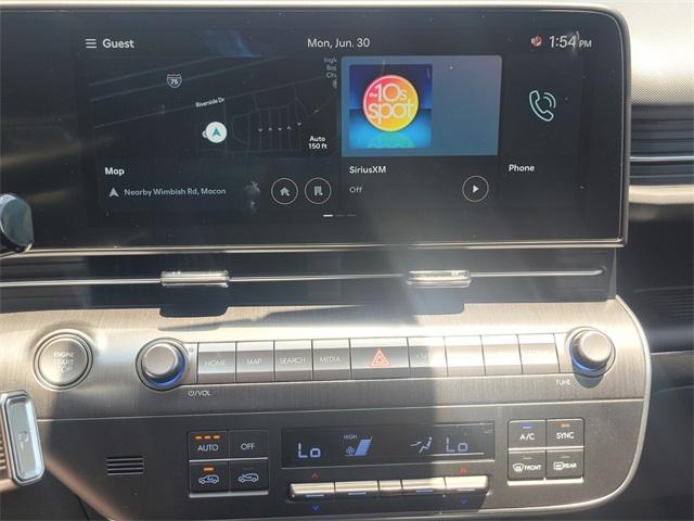 2025 Hyundai Kona SEL photo 17