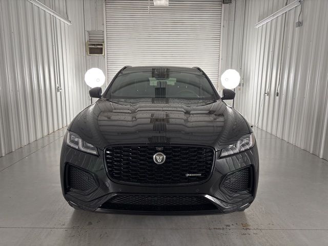 2025 Jaguar F-PACE P400 R-Dynamic S photo 3