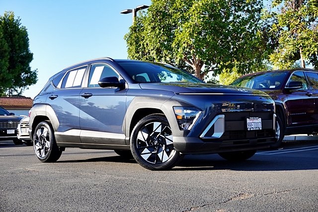 2025 Hyundai Kona SEL's photo