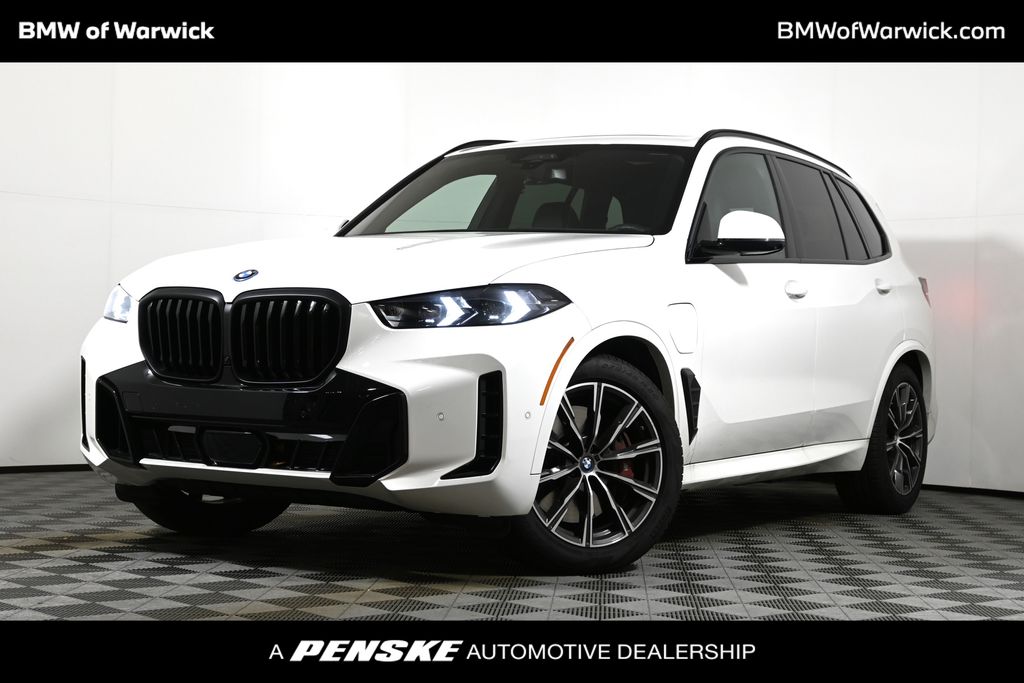 2025 BMW X5 50e's photo