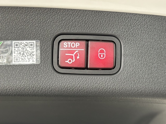 2026 Mercedes Benz GLC 350e 4MATIC photo 25