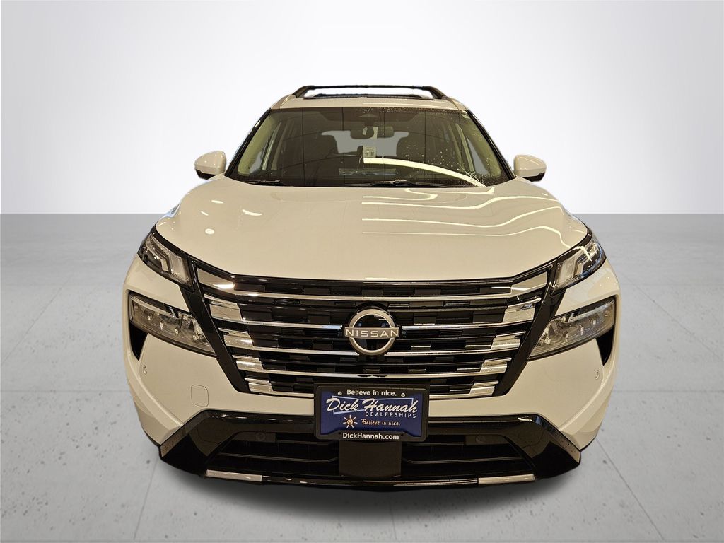 2026 Nissan Rogue Platinum photo 3