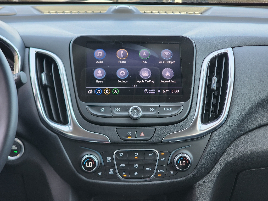 2022 Chevrolet Equinox LT photo 3