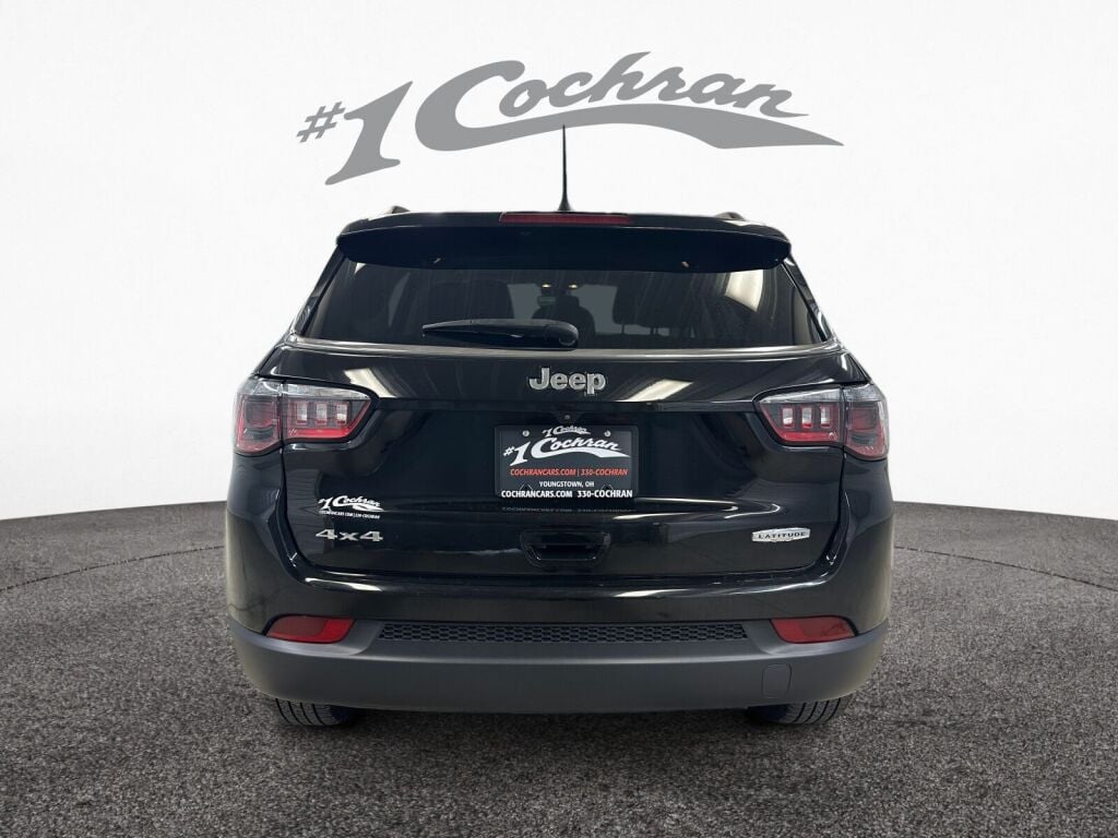 2022 Jeep Compass Latitude photo 2