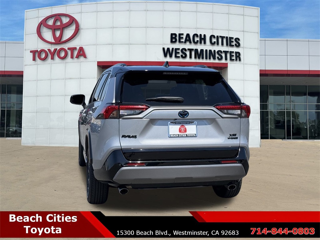 2020 Toyota RAV4 Hybrid XSE photo 7