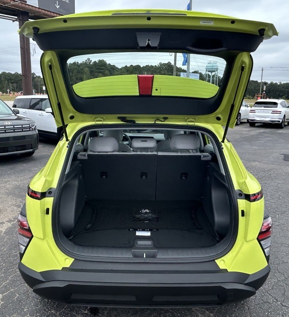 2026 Hyundai Kona SE photo 3