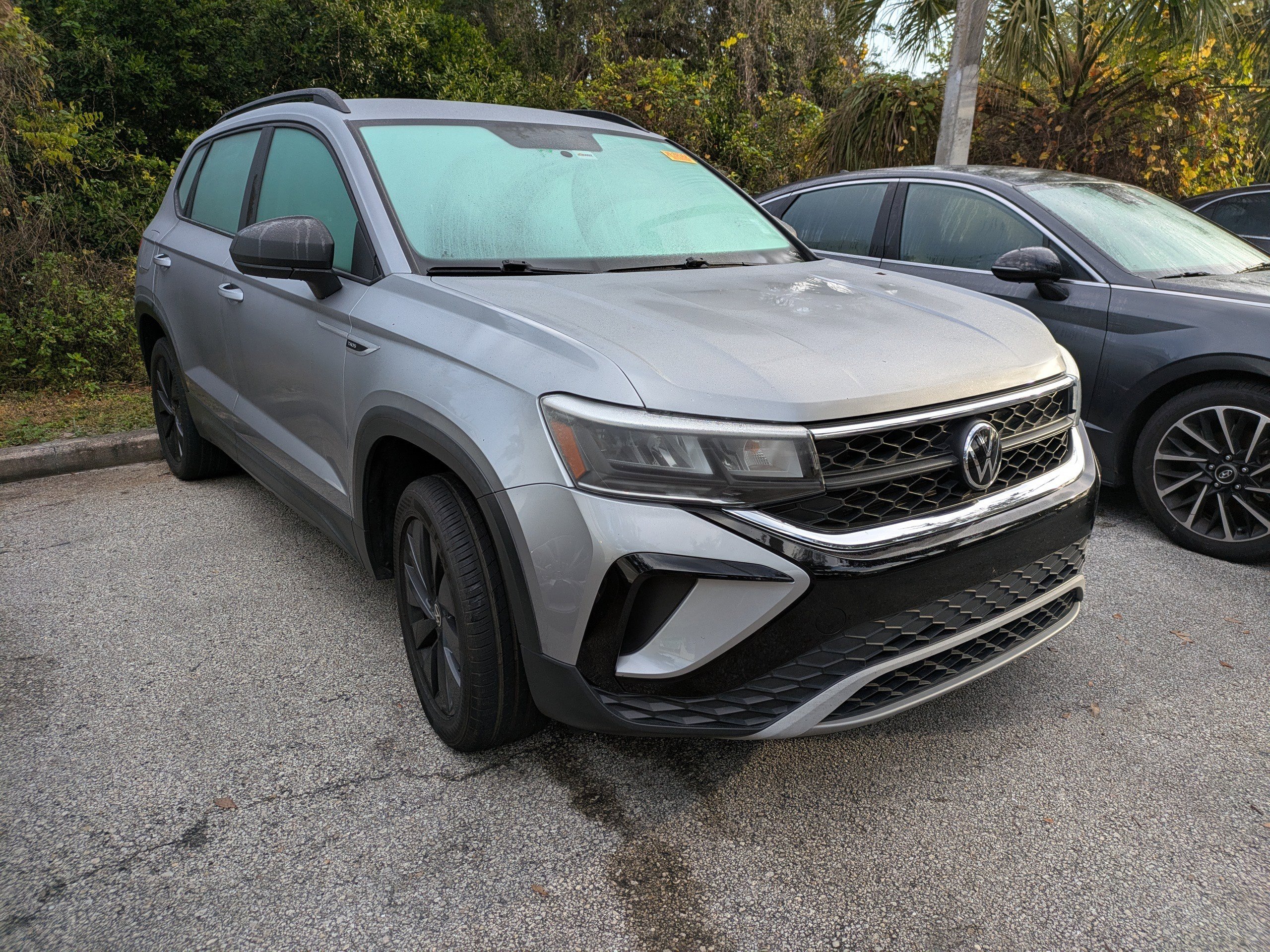 2022 Volkswagen Taos S's photo