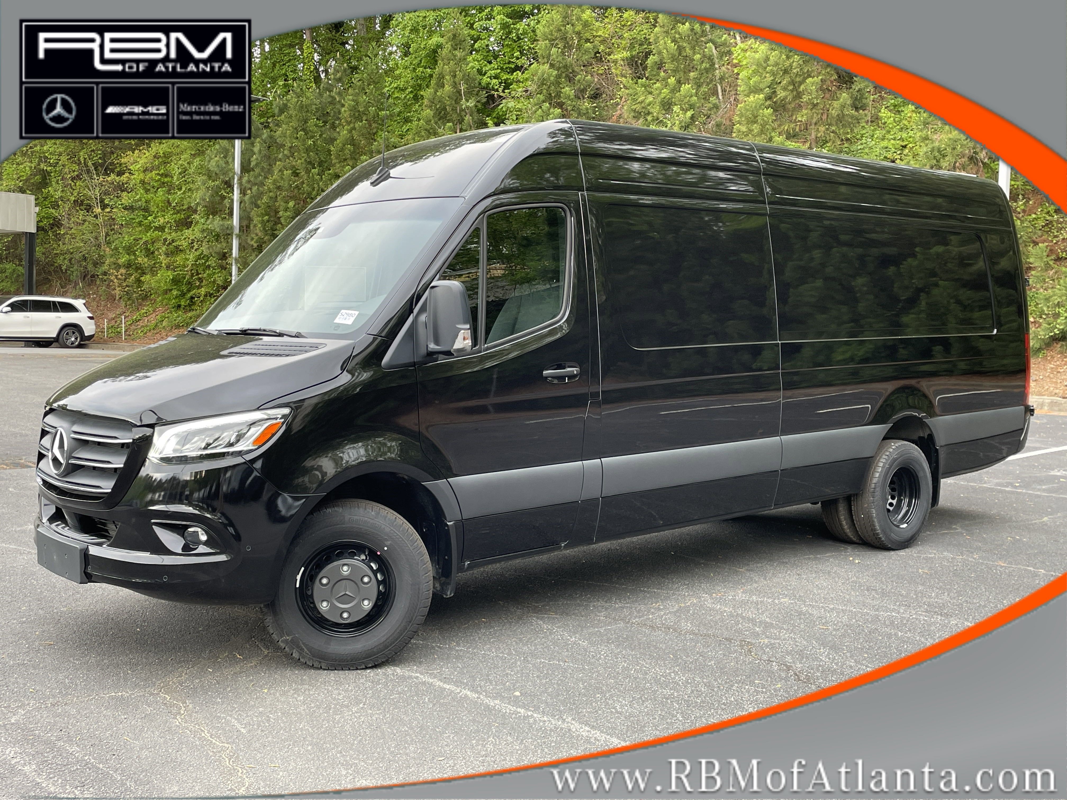 2024 Mercedes-Benz Sprinter Cargo Van Base's photo