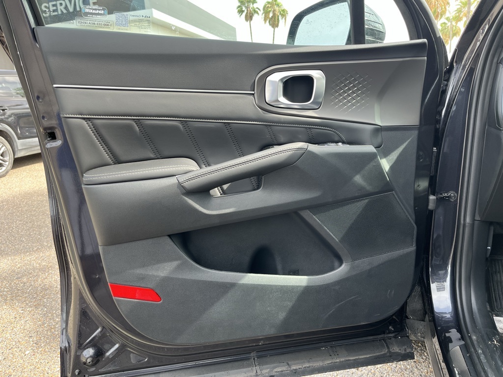 2025 Kia Sorento SX photo 8