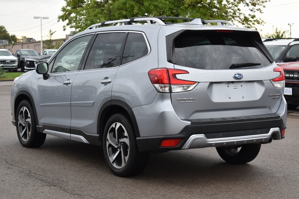 2022 Subaru Forester Touring photo 3