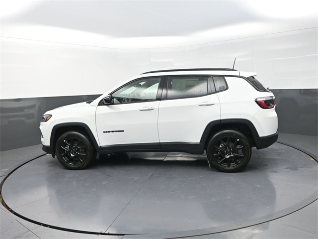 2026 Jeep Compass Latitude Altitude photo 4