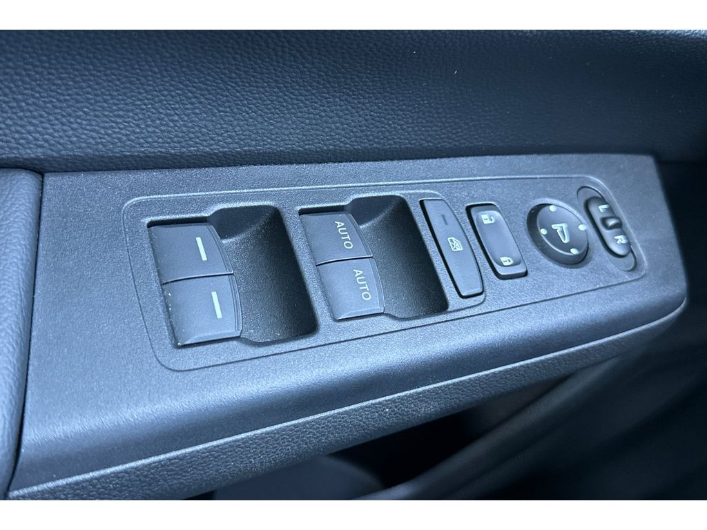 2023 Honda CR-V Hybrid Sport photo 12