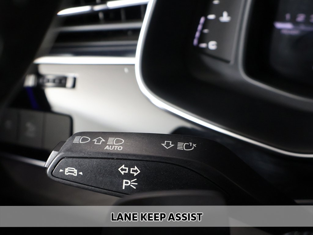 2022 Audi Q7 45 Premium Plus photo 7