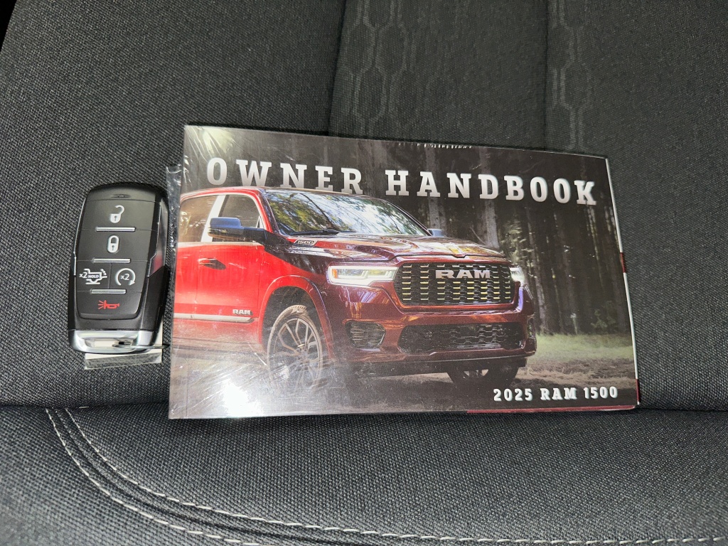 2025 Ram 1500 Big Horn photo 2