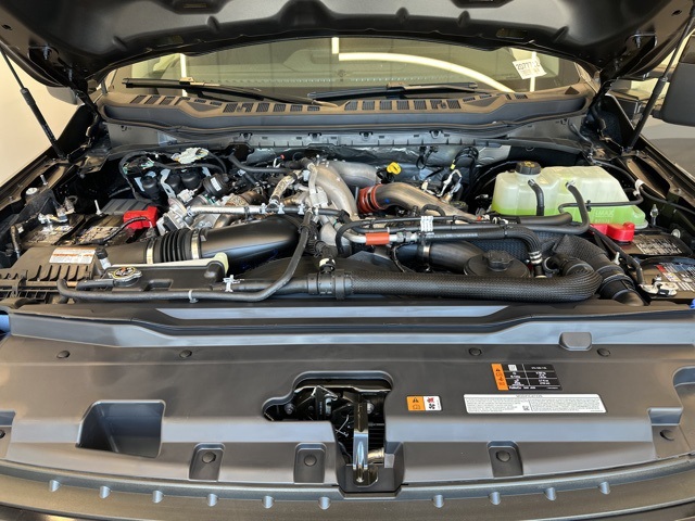 2025 Ford F-350 Lariat photo 3