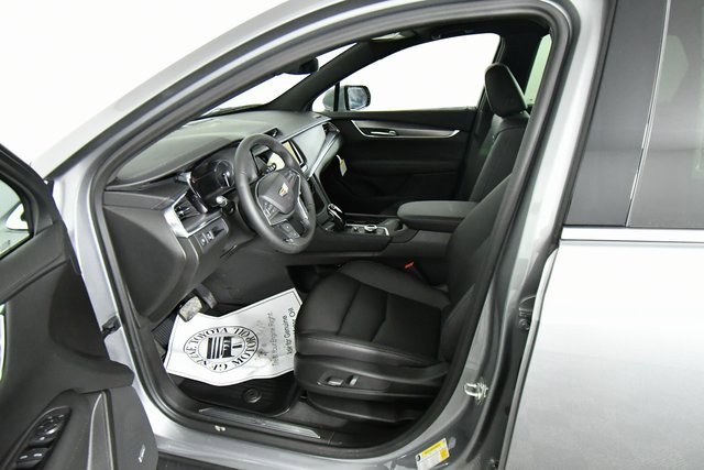 2025 Cadillac XT5 Luxury photo 11
