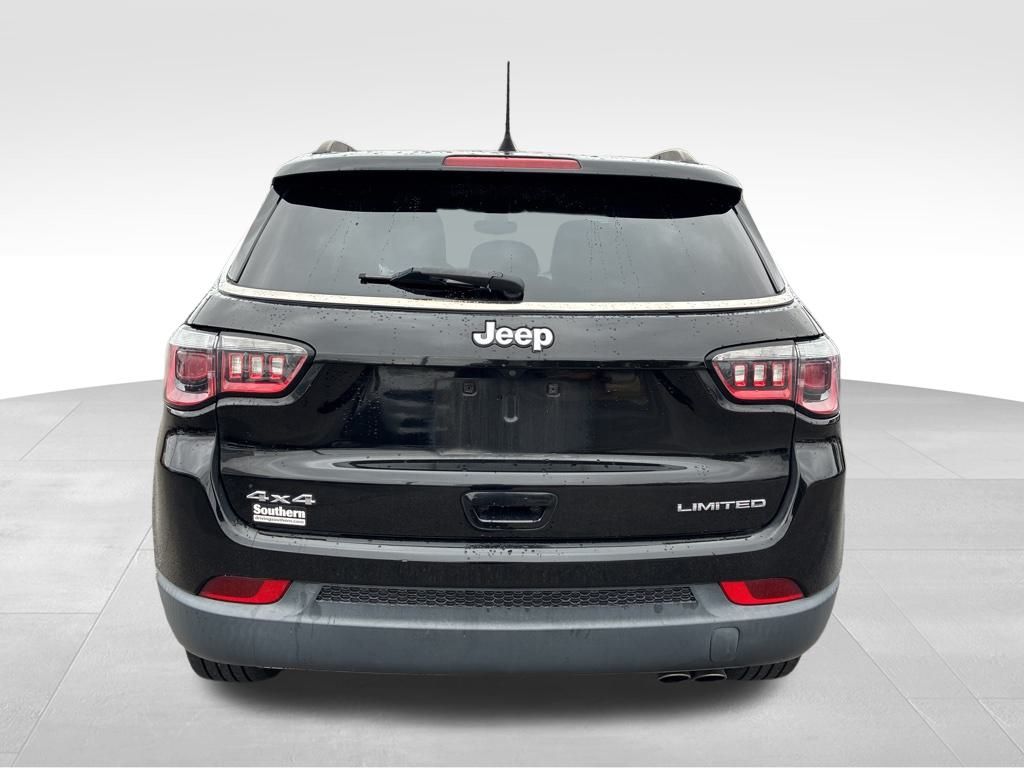 2018 Jeep Compass Limited photo 3