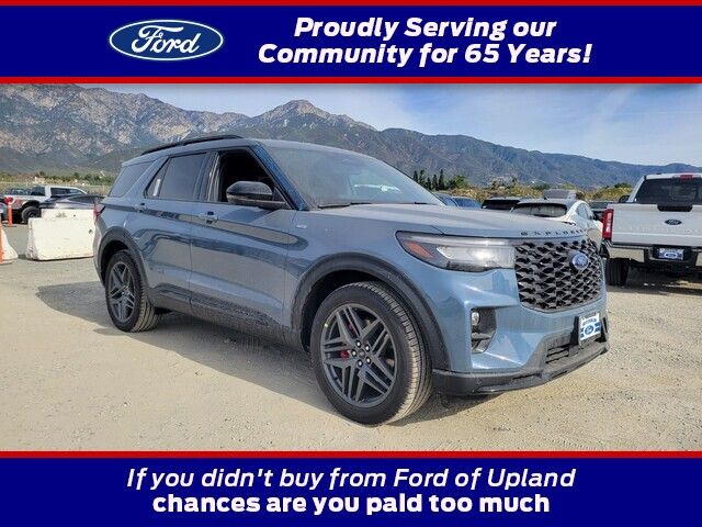 2026 Ford Explorer ST-LINE's photo