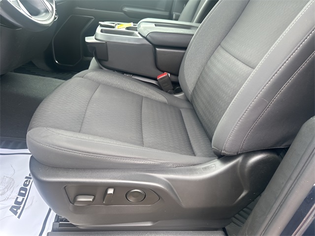 2022 Chevrolet Silverado LT 1500 photo 10