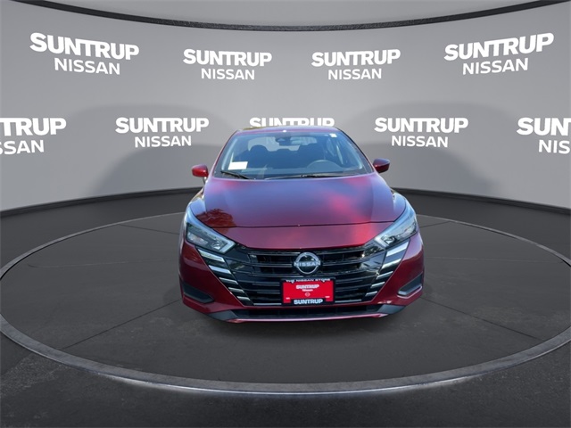 2025 Nissan Versa 1.6 SV photo 3