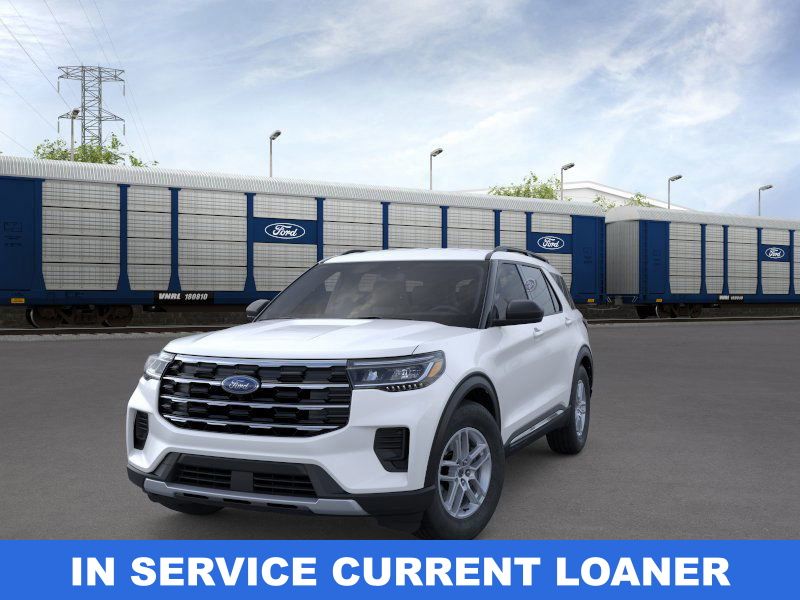 2025 Ford Explorer photo 3