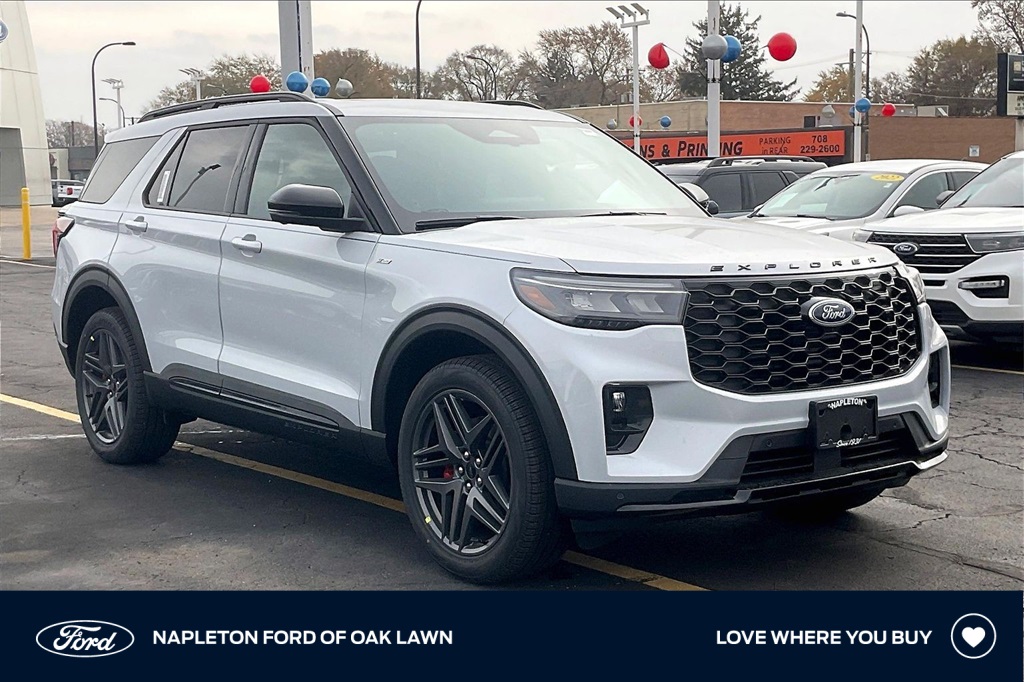 2026 Ford Explorer ST-LINE's photo