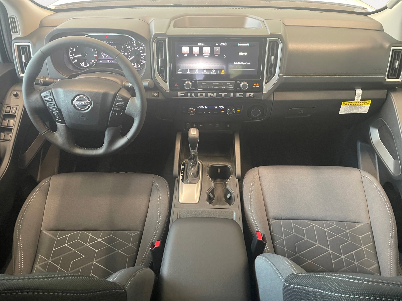 2025 Nissan Frontier SV photo 2