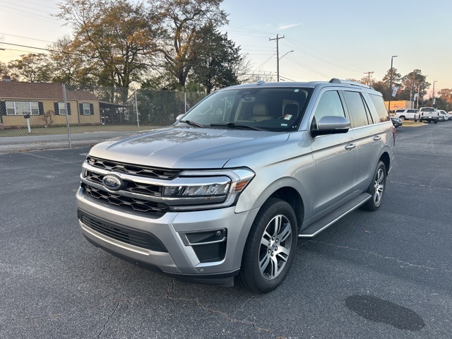 2023 Ford Expedition Limited's photo