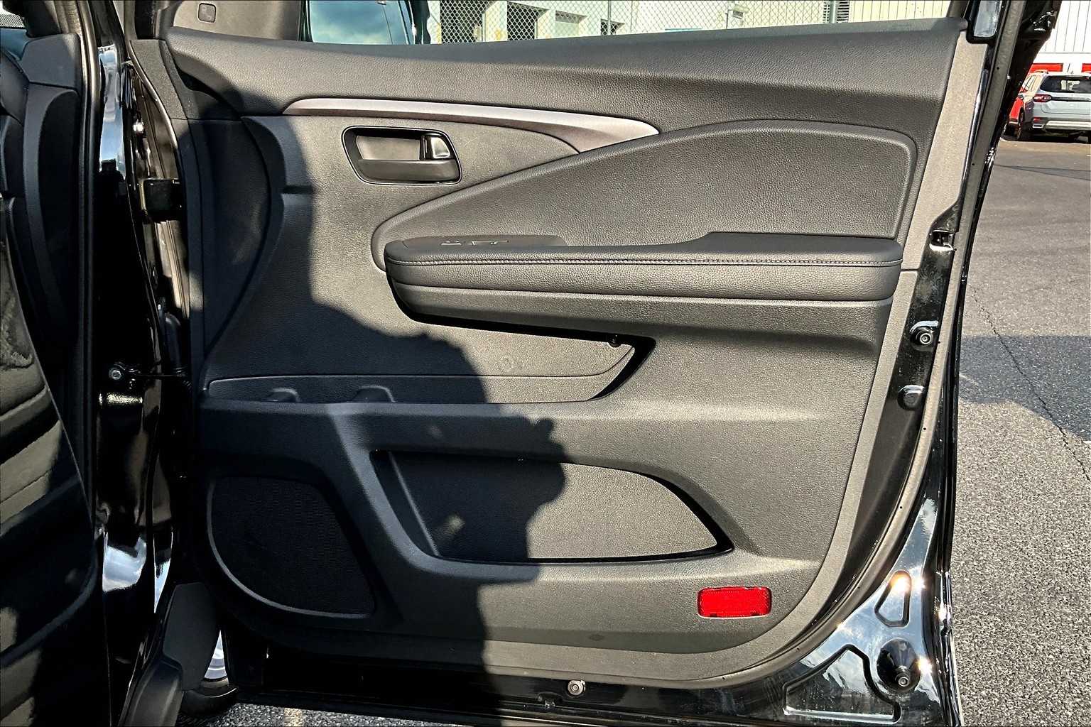 2025 Honda Passport EX-L photo 20