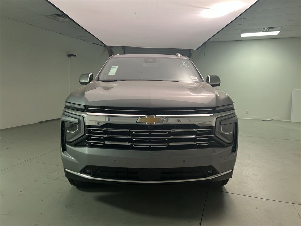 2026 Chevrolet Suburban Premier photo 3