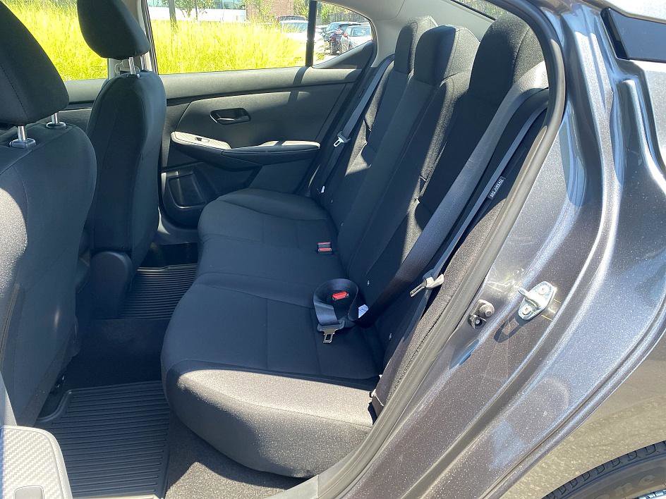 2025 Nissan Sentra S photo 17