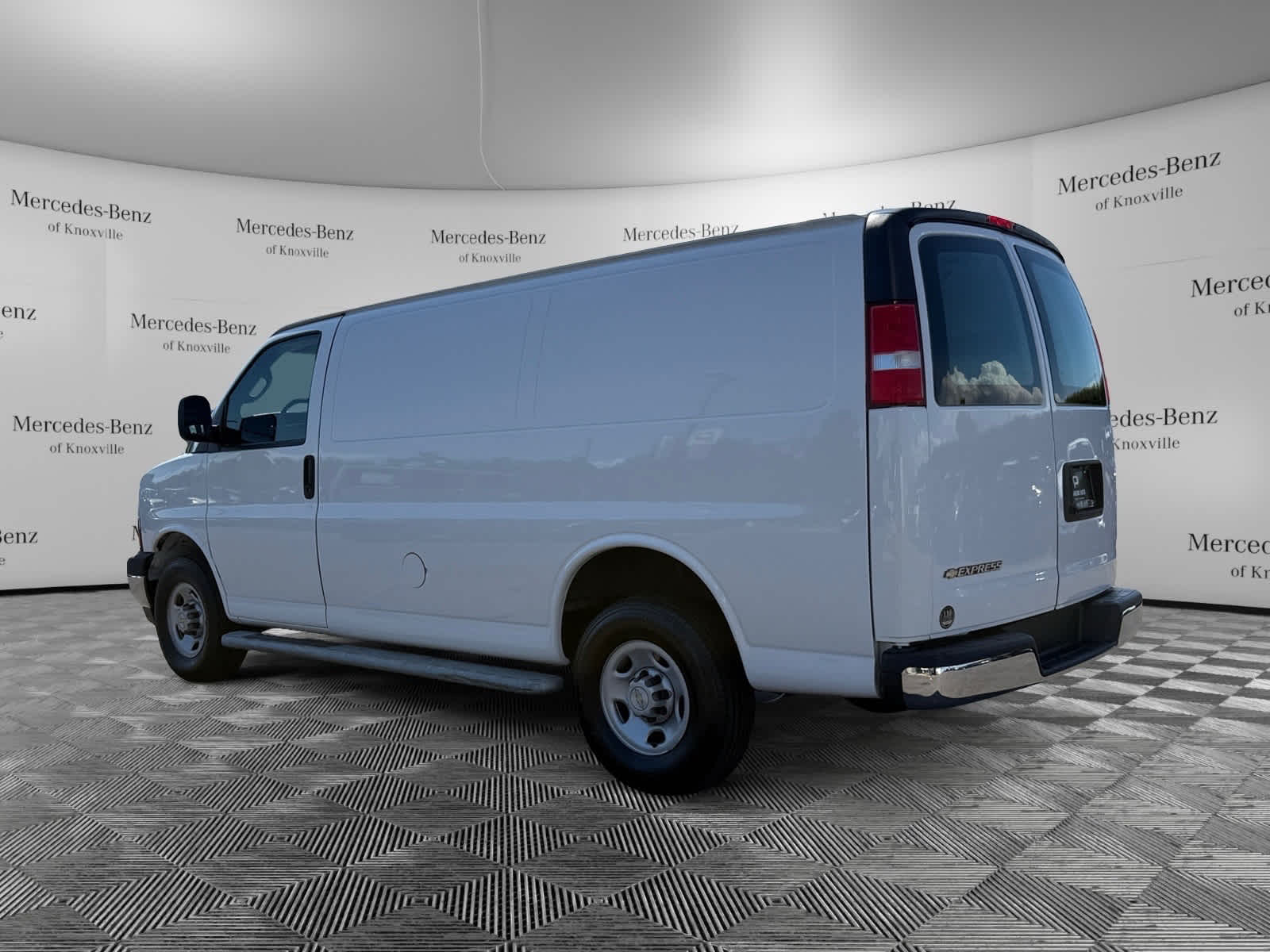 2023 Chevrolet Express Cargo Van photo 3