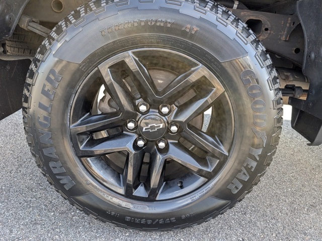 2020 Chevrolet Silverado 1500 Custom Trail Boss photo 3