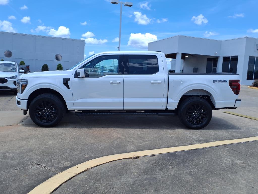2025 Ford F-150 Lariat photo 2