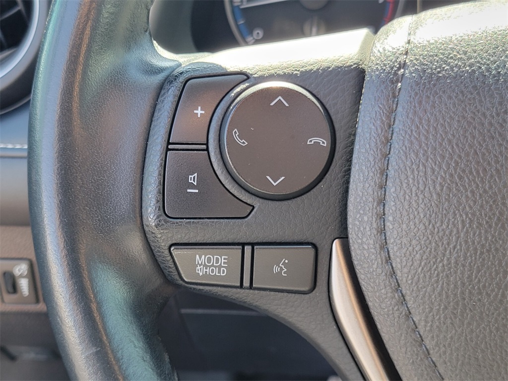 2018 Toyota RAV4 XLE photo 18