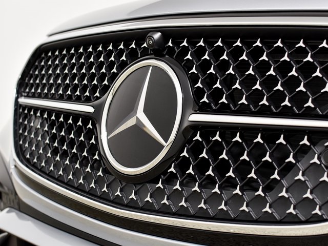 2026 Mercedes Benz E 350 4MATIC Sedan photo 4