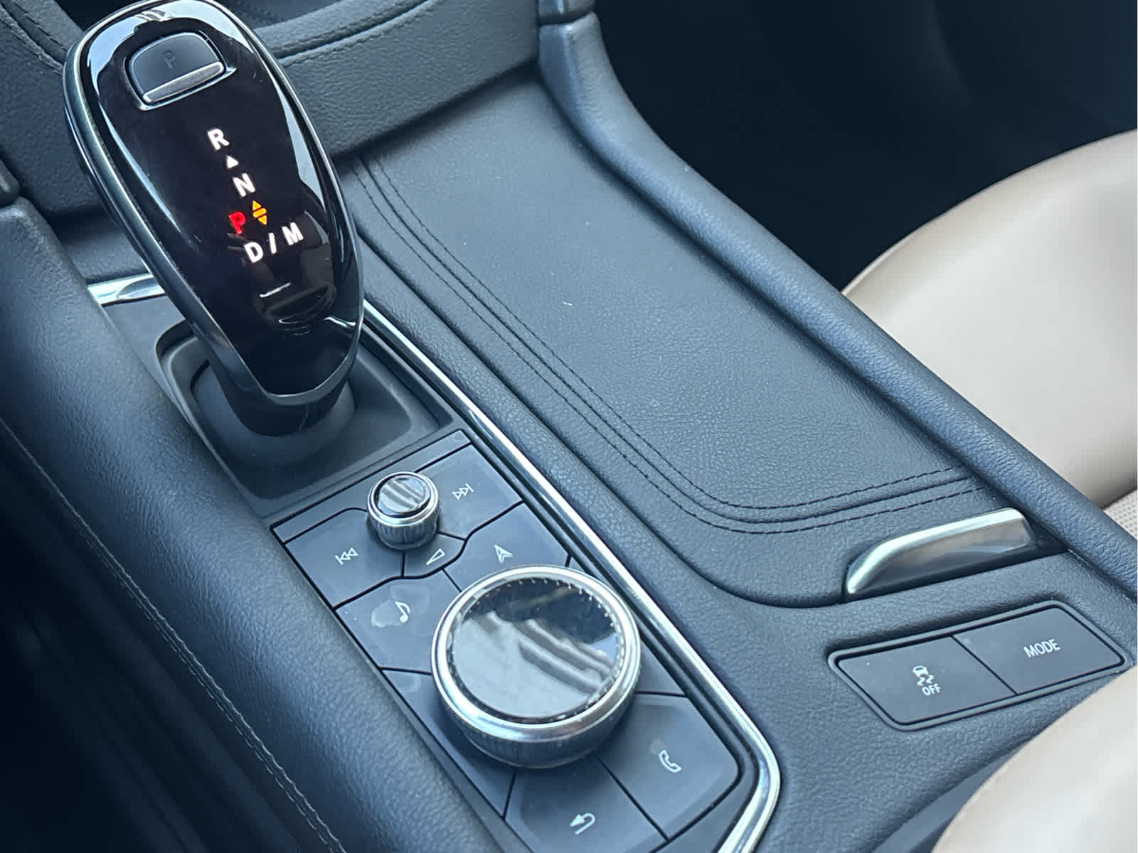 2021 Cadillac XT5 Platinum Premium Luxury photo 25