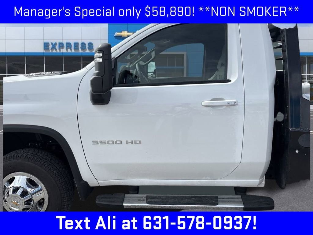 2025 Chevrolet Silverado 3500HD LT photo 10