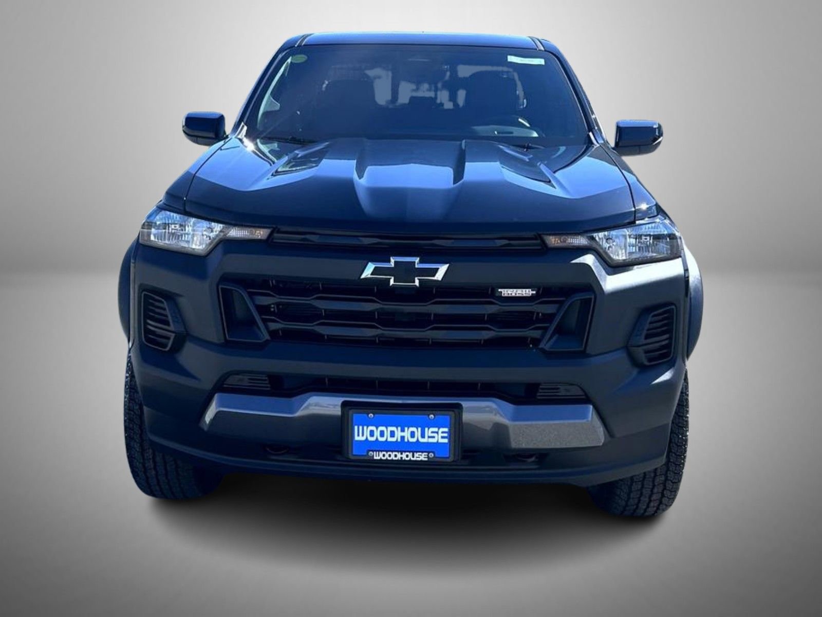 2026 Chevrolet Colorado Trail Boss photo 2