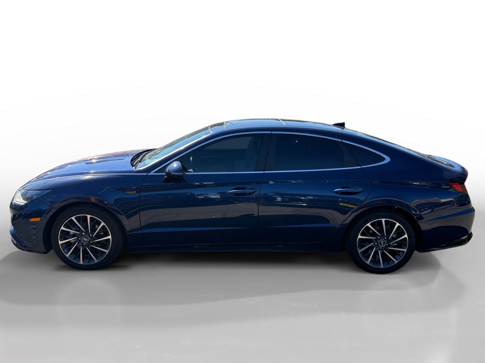 2021 Hyundai Sonata Limited photo 2