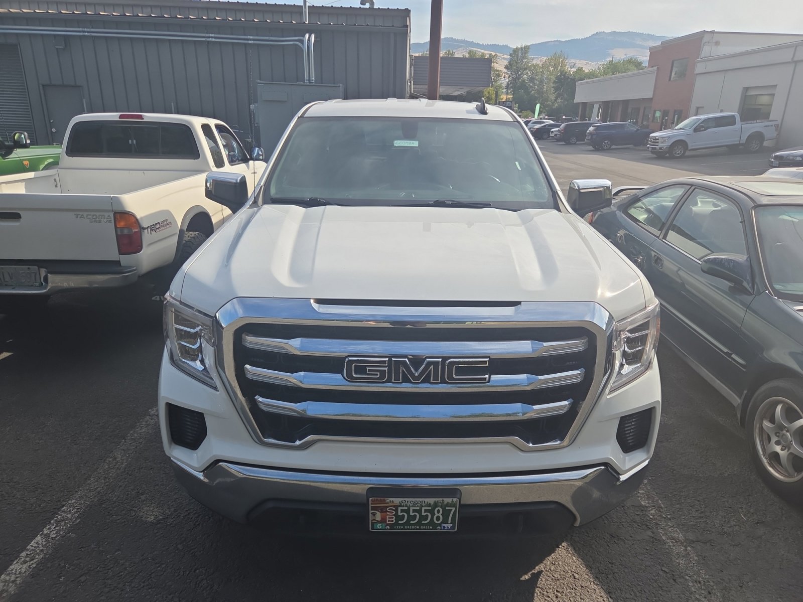 2021 Gmc Sierra 1500 SLE photo 2