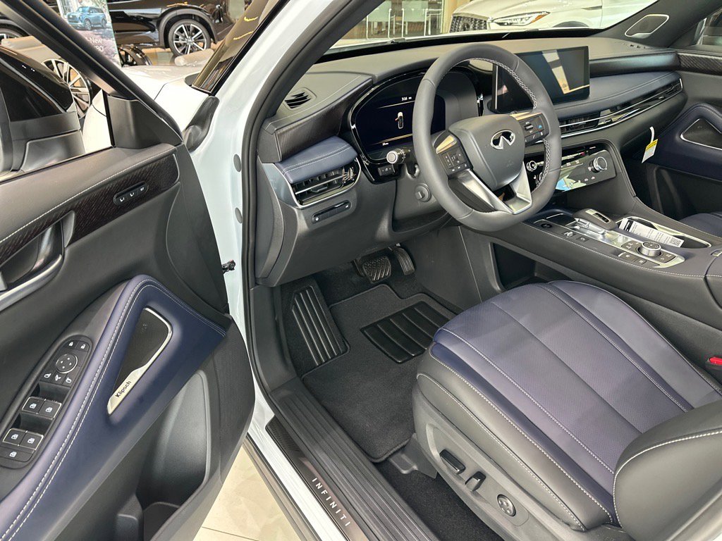 2026 Infiniti QX60 Luxe photo 11