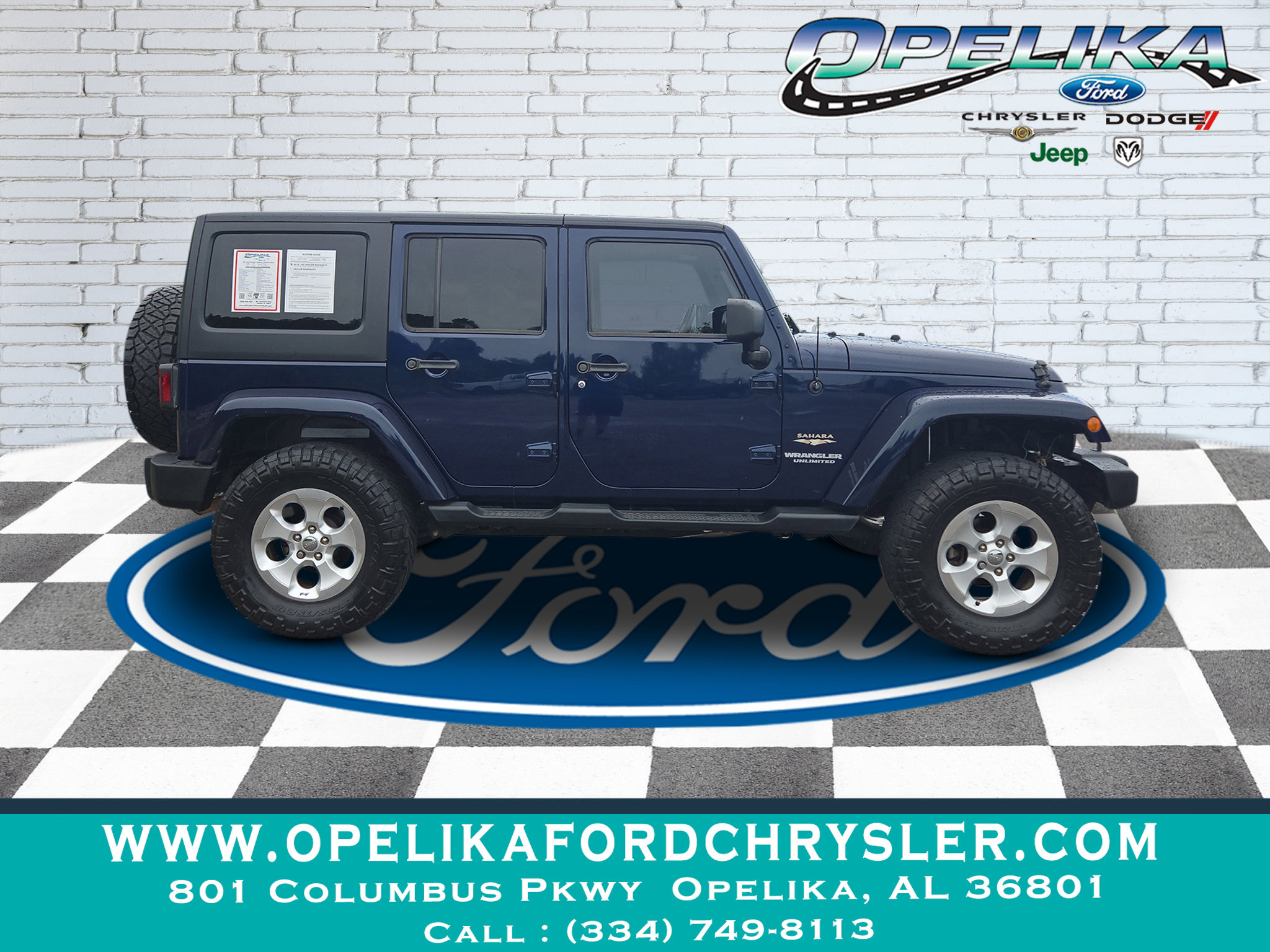 2013 Jeep Wrangler Unlimited Sahara photo 3