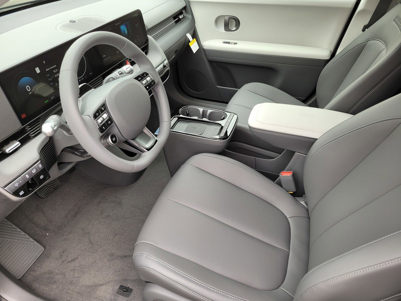 2025 Hyundai Ioniq 5 SEL photo 4