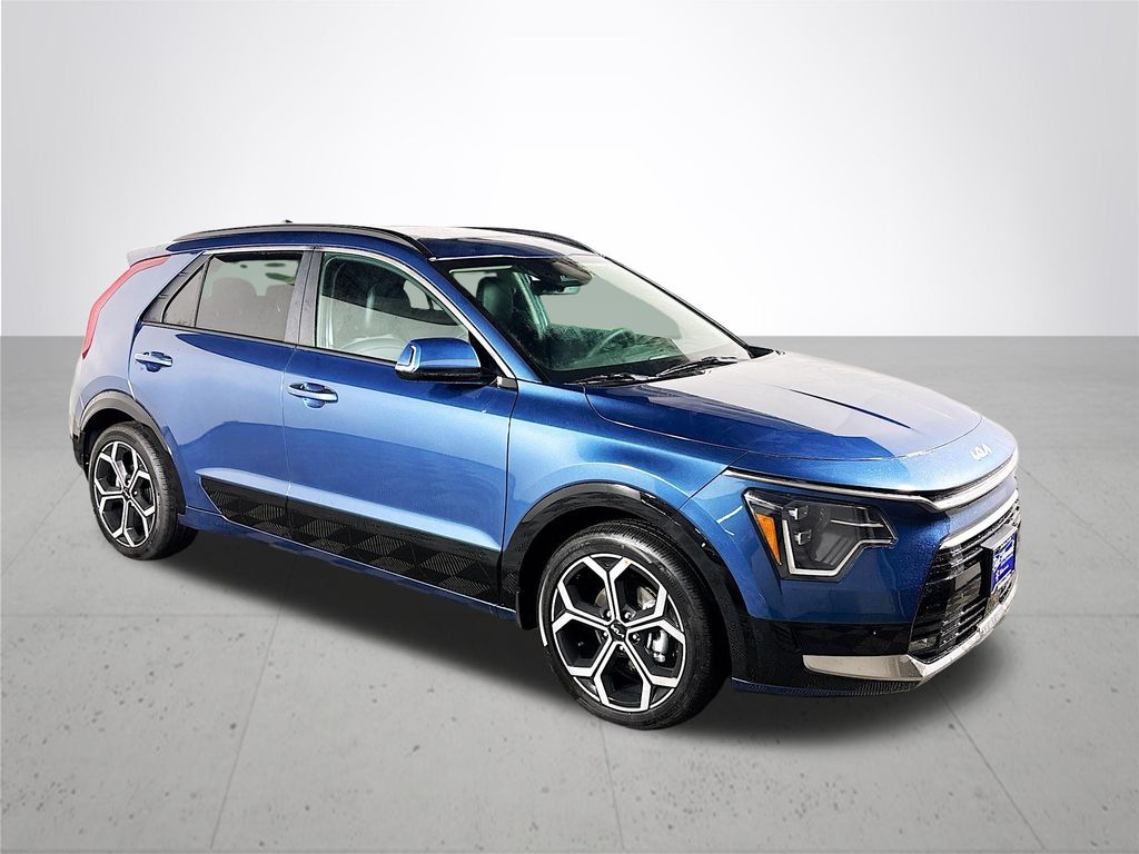 2025 Kia Niro Plug-In Hybrid SX Touring photo 3