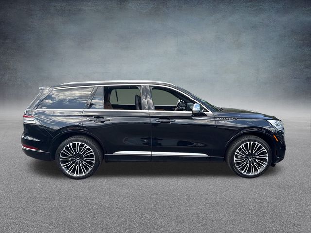 2021 Lincoln Aviator Black Label photo 3
