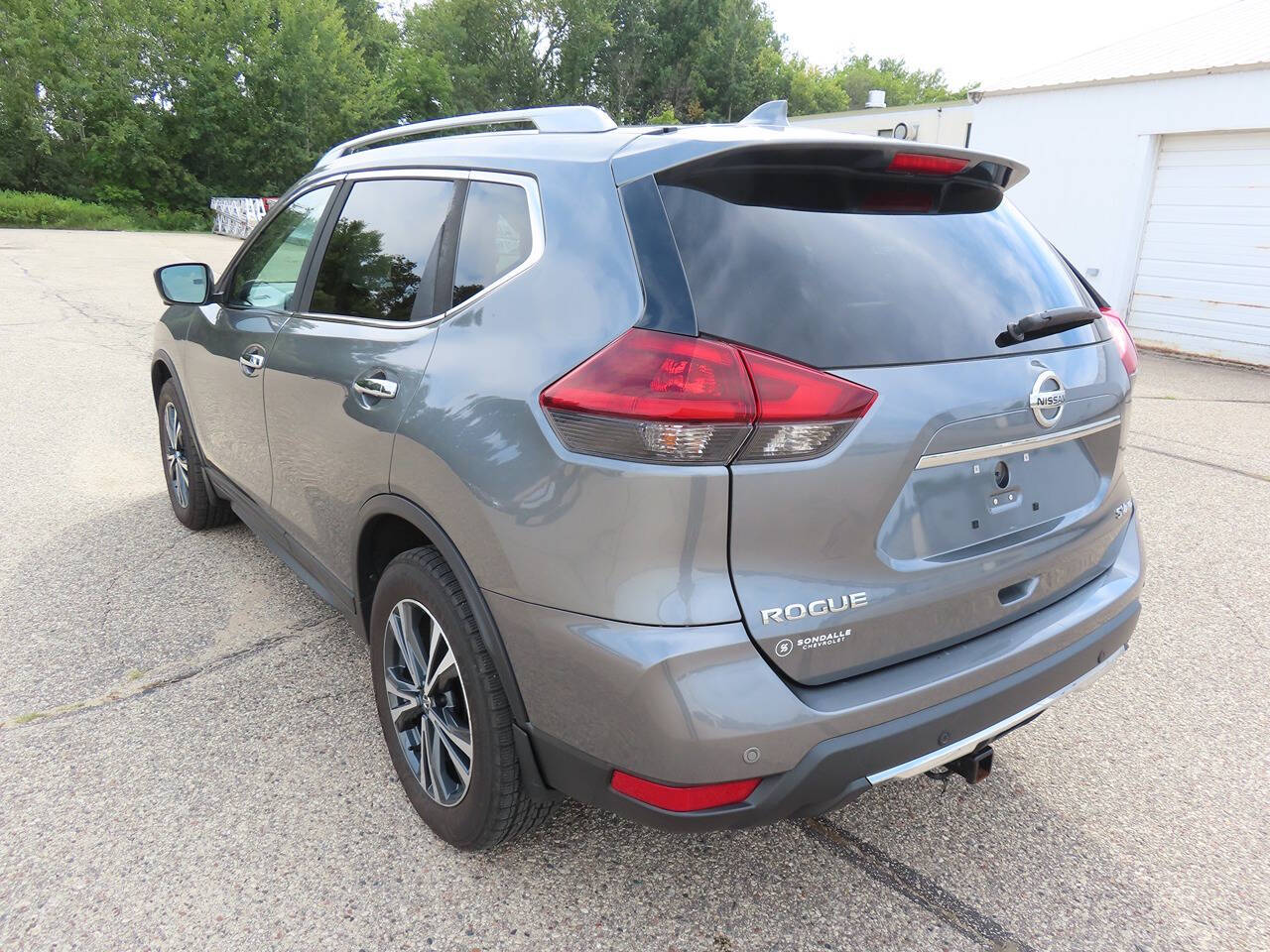 2020 Nissan Rogue SV photo 6