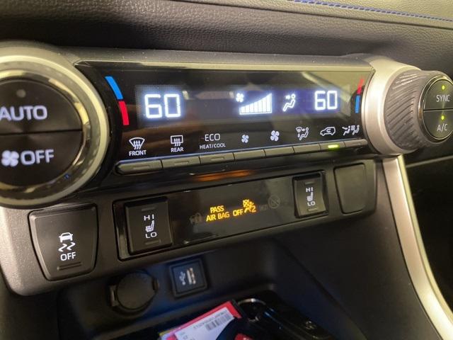 2023 Toyota RAV4 Hybrid XSE photo 27